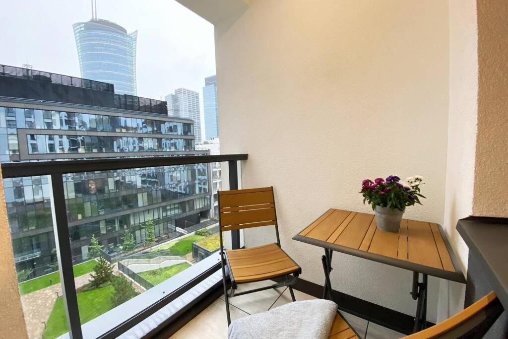 Exclusive 2Br! Apartment Near City Center +Netflix Warszawa Exteriör bild
